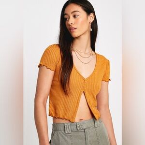 Urban Outfitters Ellie Button-Front Flyaway Cropped Top Large